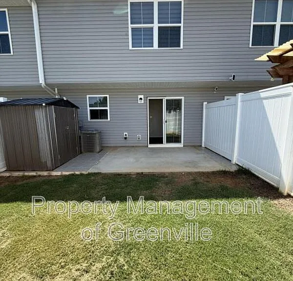 103 Fernside Ct — Photo 10