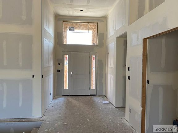 5th image of 559 Fullerton Ln