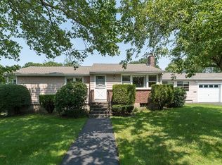 1 Pinewood Rd, Peabody, MA 01960