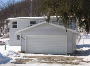 1125 1st St SW, Altura, MN 55910