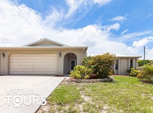 212 Leafwood Rd, Tarpon Springs, FL 34689