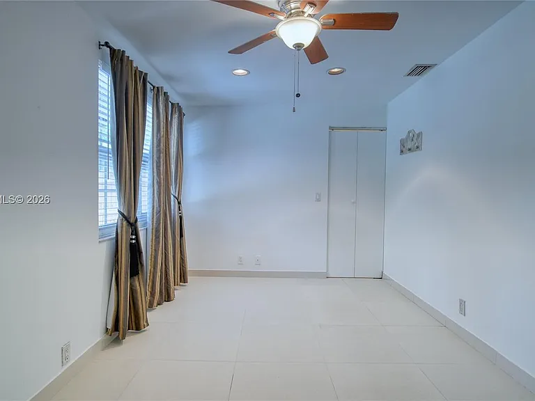 1520 N Andrews Ave — Photo 18