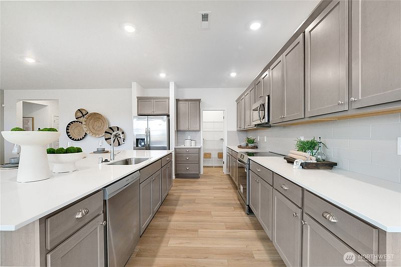 4th image of 61 Twilight Mist Lane