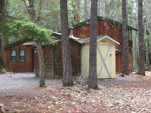 Bunkhouse Shop Upper Apartme
