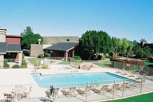 24 hour Refreshing Pool