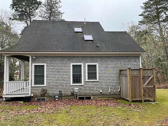 3rd image of 32 Tasmania Drive
