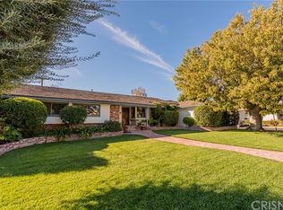 23846 Hatteras St, Woodland Hills, CA 91367