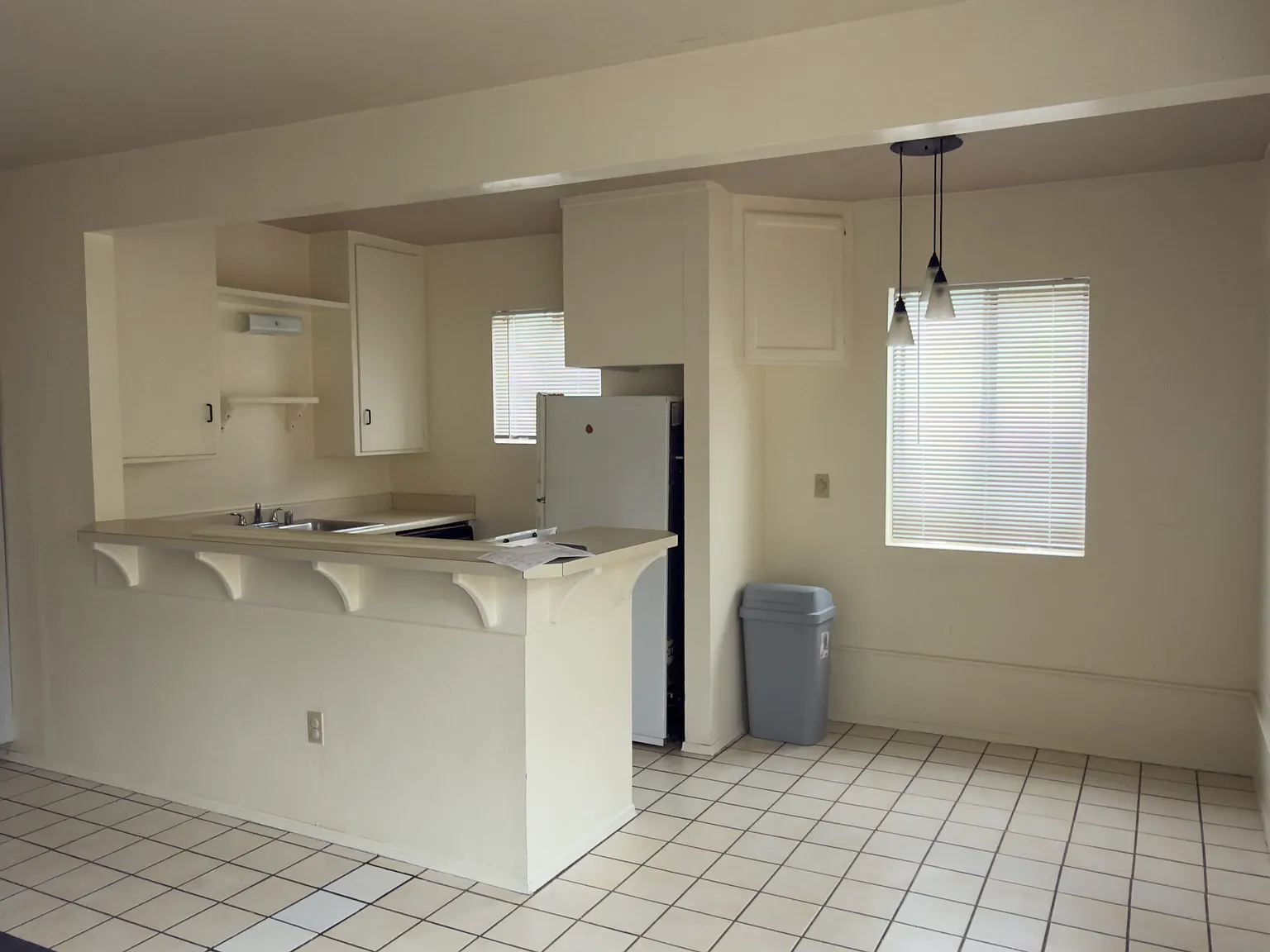 2 bed, 700 sqft, $2,250 — Photo 3