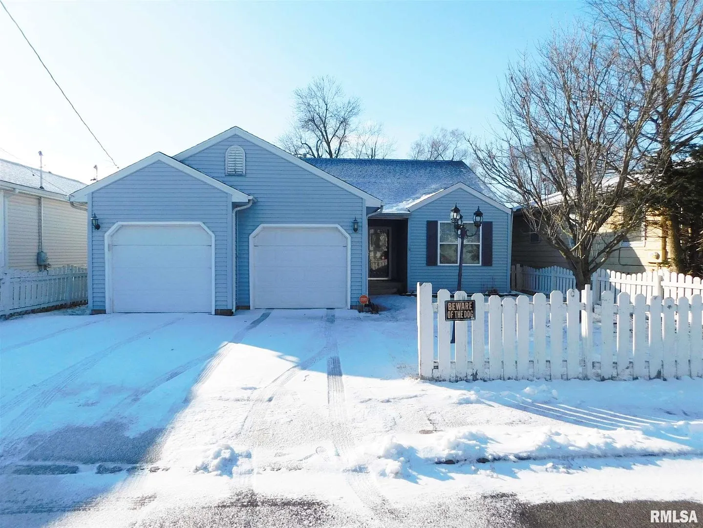 310 E Corrington Ave photo 1