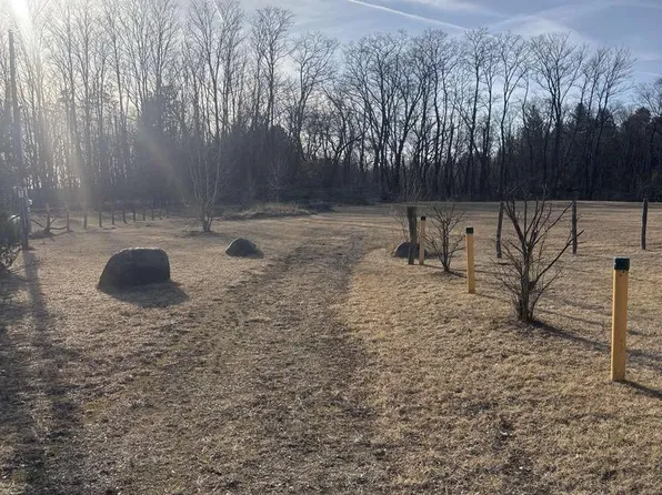 7374 River Road #16, Arena, WI 53503