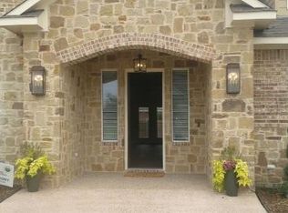 901 Queen Elizabeth Dr, Mc Gregor, TX 76657