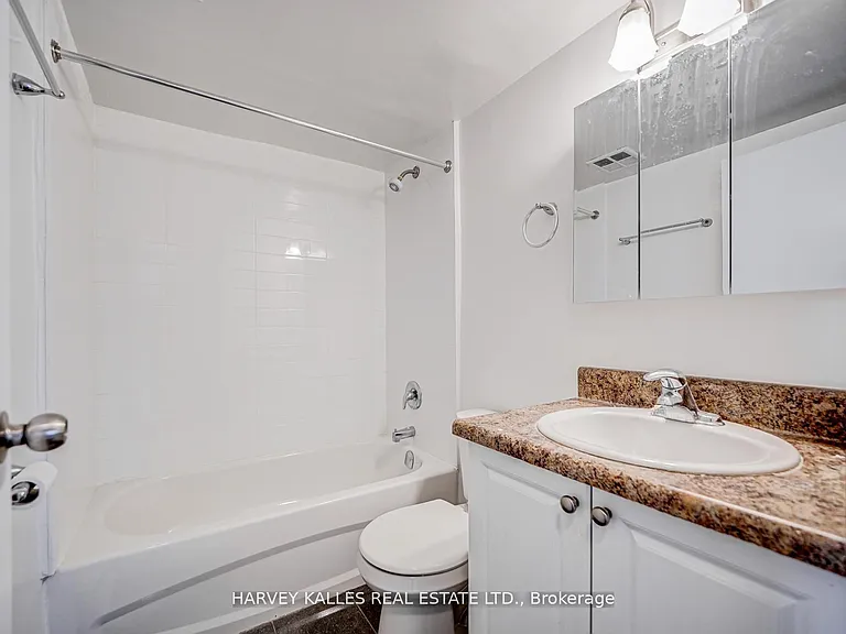 133 Erskine Ave #301 — Photo 11