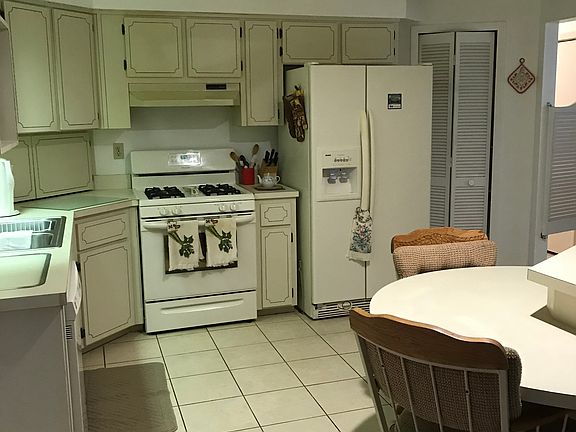 5th image of 611 Fannich Ct