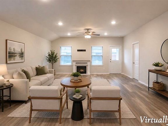 3rd image of 2413 Mulligan Ln