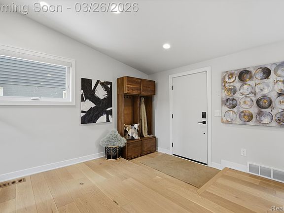 5th image of 1935 Nakota Rd