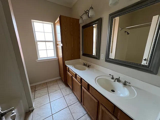 3117 Campus Cir — Photo 11