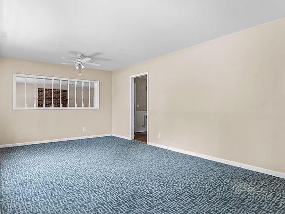 5th image of 451 Carman Ave