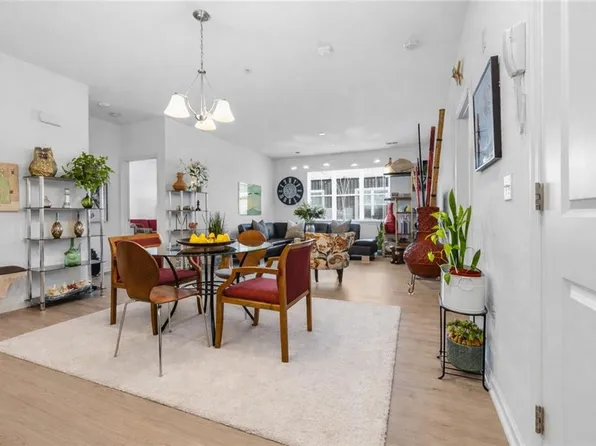 1725 Dromolin Dr #105, Virginia Beach, VA 23456