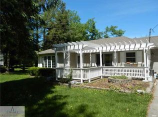 1050 W Dill Rd, Dewitt, MI 48820