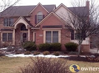3825 Kaeleaf Rd, Lake Orion, MI 48360