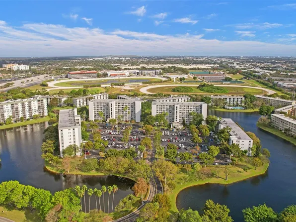 2215 N Cypress Island Dr #808, Pompano Beach, FL 33069