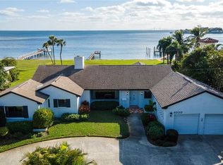 6330 Bahama Shores Dr S, Saint Petersburg, FL 33705