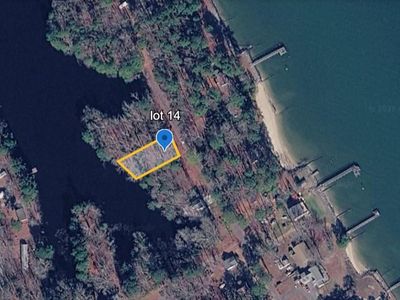 14 Warner Ln, Hague, VA, 22469