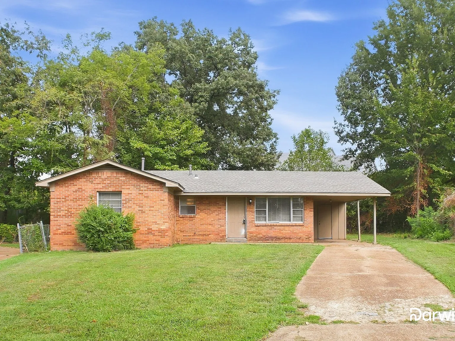 3 bed, 1.0 bath, 1038 sqft, $1,435 — Photo 1