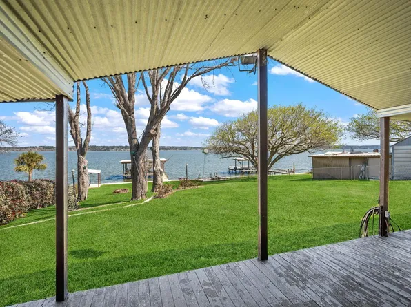 207 Vivian Rd, Onalaska, TX 77360