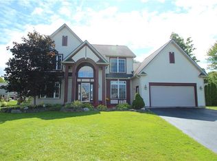 35 Belle Terre Ln, Rochester, NY 14626