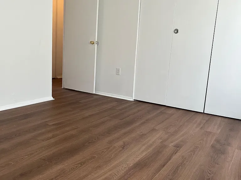 2611 Hallam Ct — Photo 2