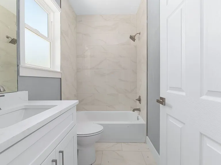 424 NW 3rd Ave #1 — Photo 15