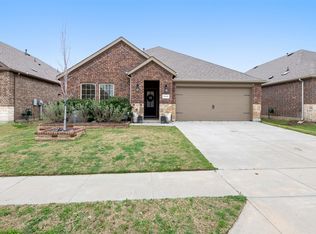 11028 Los Alamos Dr, Aubrey, TX 76227