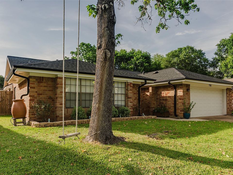 1st image of 719 Ironwood Dr