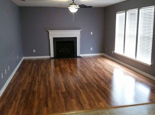 124 Brookhollow Dr, Mount Holly, NC 28120