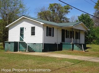 33 Meriwether St, Grantville, GA 30220