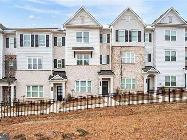 3322 Cranston Ln, Kennesaw, GA 30144