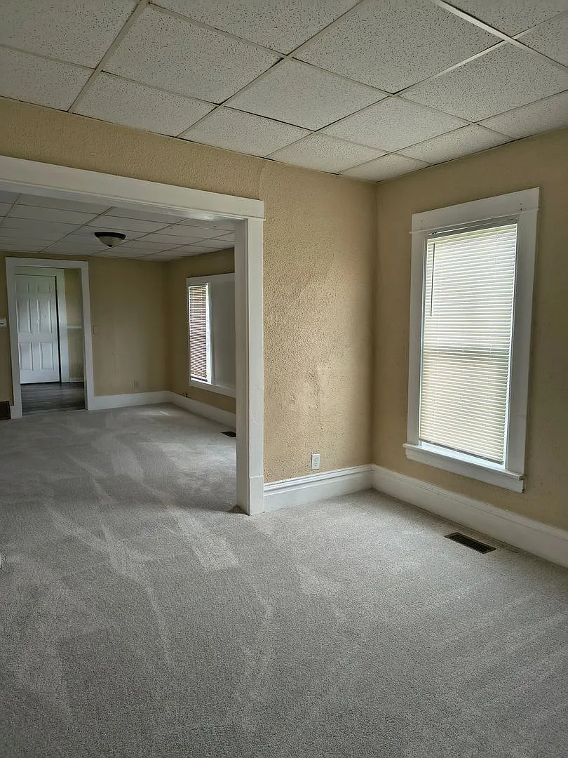2 bed, 1.0 bath, $795 — Photo 3