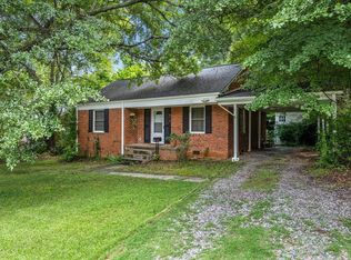 816 N King Charles Rd, Raleigh, NC 27610