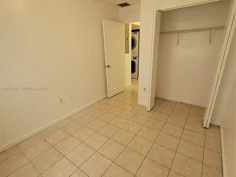 13950 NE 2nd Ave #1A — Photo 22