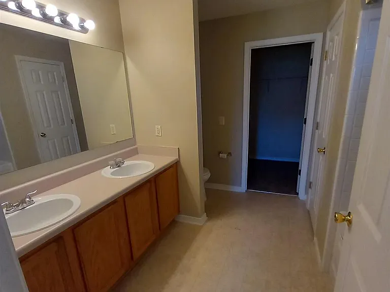 537 Batten Blvd — Photo 16