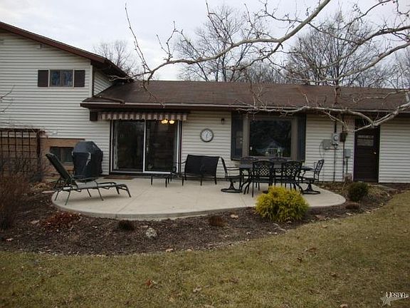 5th image of 2415 N Oak Dr