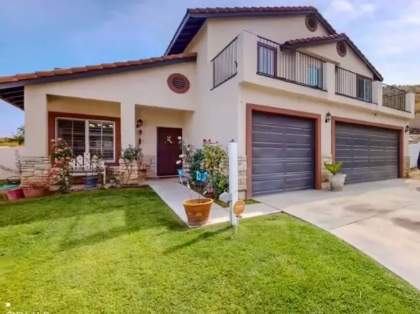 2599 Lomita Ln, Colton, CA 92324
