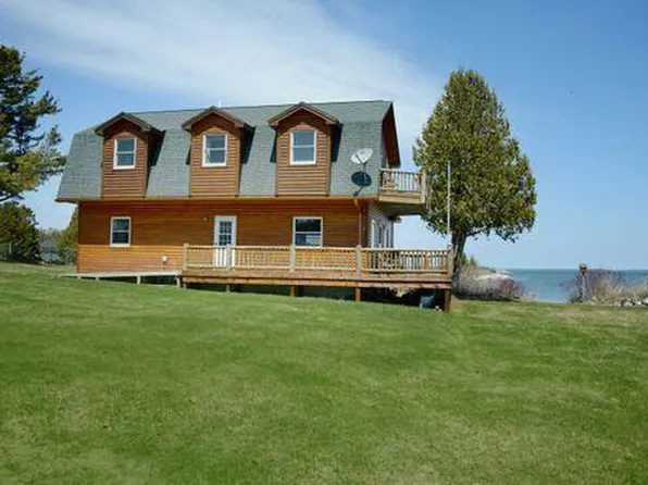 148 N Huron St #De, De Tour Village, MI 49725