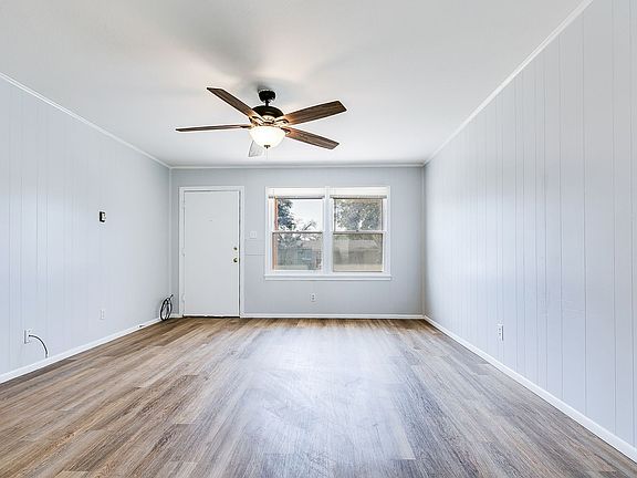 5th image of 2478 Culver Ave