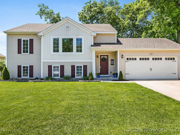 1641 Hamlet Dr SE, Lowell, MI 49331