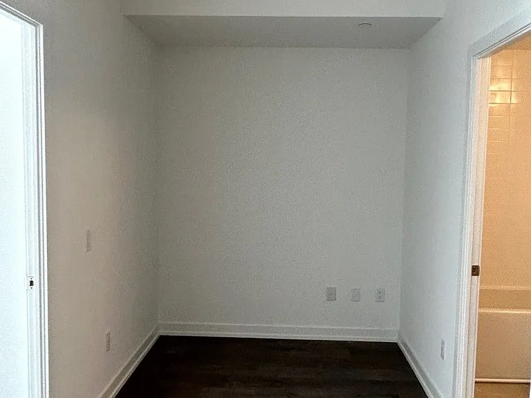 55 Duke St W #311 — Photo 6
