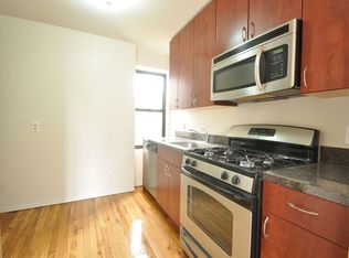 20206 42nd Ave #2C, Bayside, NY 11361