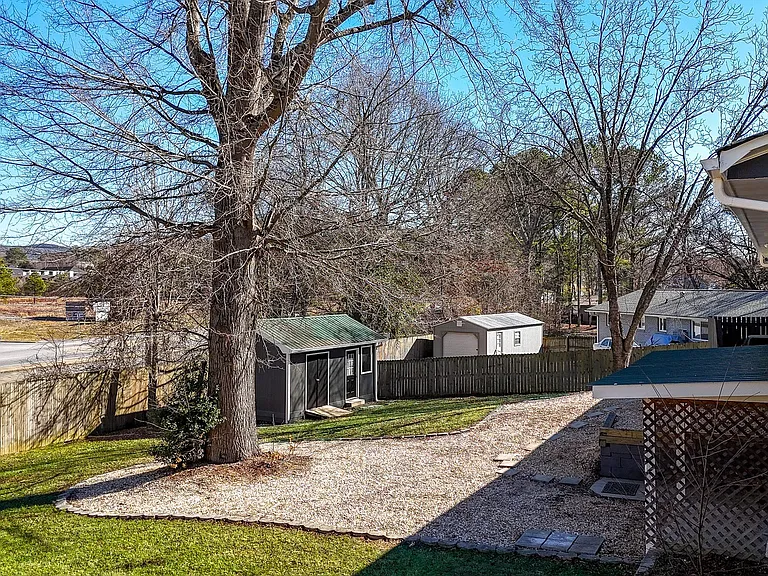 5 Greenbriar Ave — Photo 10