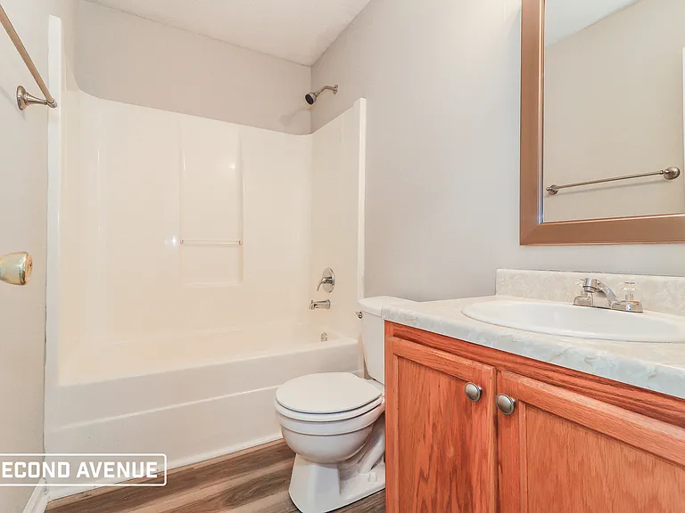 905 Woodwind Dr — Photo 8
